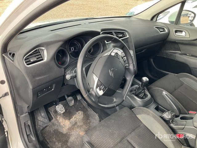 2015 Citroen C4 BlueHDI Automobile - Avtomobil: slika 5 2015 Citroen C4 BlueHDI Automobile - Avtomobil: slika 5