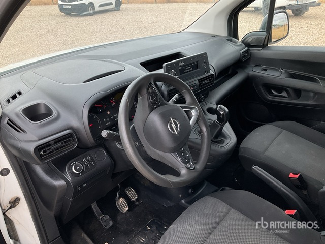 2020 Opel Combo Passenger Van - Minibus, Potniški kombi: slika 5 2020 Opel Combo Passenger Van - Minibus, Potniški kombi: slika 5