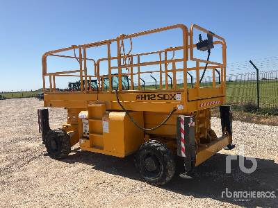 HAULOTTE H12SDX 4x4 - Škarjasta dvižna ploščad: slika 2 HAULOTTE H12SDX 4x4 - Škarjasta dvižna ploščad: slika 2