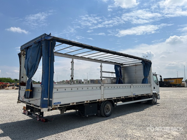 2002 Renault Midlum 4x2 Curtain Side Truck - Mulčer: slika 3 2002 Renault Midlum 4x2 Curtain Side Truck - Mulčer: slika 3
