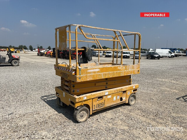 2006 Haulotte Compact 10 Electric (Inoperable) Scissor Lift - Škarjasta dvižna ploščad: slika 2 2006 Haulotte Compact 10 Electric (Inoperable) Scissor Lift - Škarjasta dvižna ploščad: slika 2