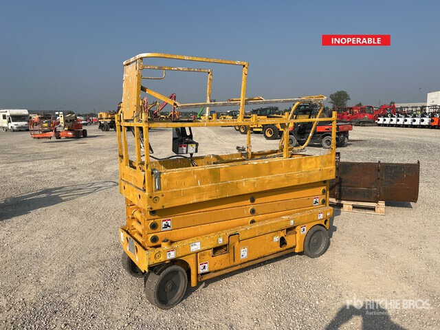 2006 Haulotte Compact 10N Electric (Inoperable) Scissor Lift - Škarjasta dvižna ploščad: slika 2 2006 Haulotte Compact 10N Electric (Inoperable) Scissor Lift - Škarjasta dvižna ploščad: slika 2