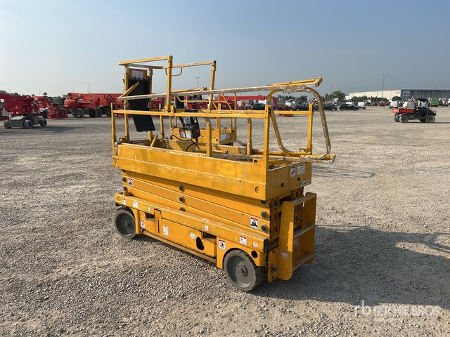 2006 Haulotte Compact 10N Electric (Inoperable) Scissor Lift - Škarjasta dvižna ploščad: slika 3 2006 Haulotte Compact 10N Electric (Inoperable) Scissor Lift - Škarjasta dvižna ploščad: slika 3