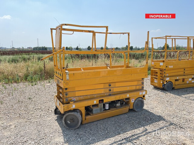 2007 Haulotte Compact 10N Electric (Inoperable) Scissor Lift - Škarjasta dvižna ploščad: slika 1 2007 Haulotte Compact 10N Electric (Inoperable) Scissor Lift - Škarjasta dvižna ploščad: slika 1