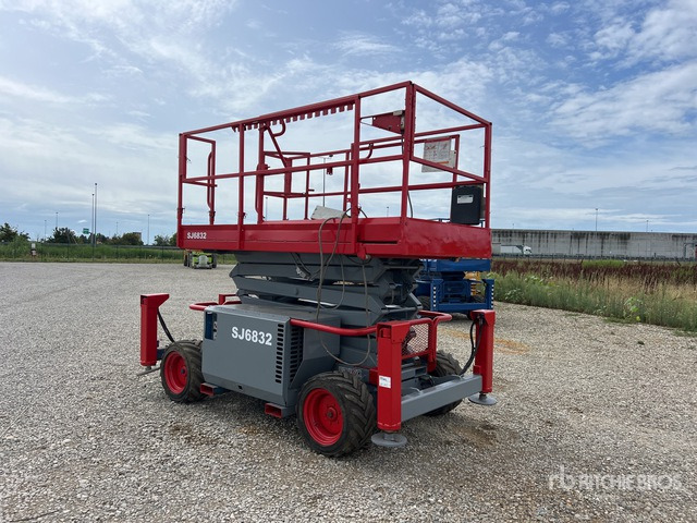 2007 Skyjack SJ6832 RT Diesel Scissor Lift - Škarjasta dvižna ploščad: slika 1 2007 Skyjack SJ6832 RT Diesel Scissor Lift - Škarjasta dvižna ploščad: slika 1