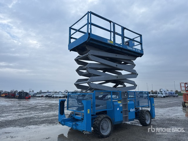 2008 Genie GS-5390RT Diesel Scissor Lift - Škarjasta dvižna ploščad: slika 2 2008 Genie GS-5390RT Diesel Scissor Lift - Škarjasta dvižna ploščad: slika 2