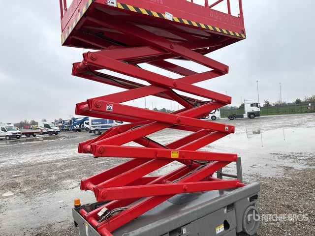 2008 Haulotte COMPACT 12 Electric Scissor Lift - Škarjasta dvižna ploščad: slika 4 2008 Haulotte COMPACT 12 Electric Scissor Lift - Škarjasta dvižna ploščad: slika 4