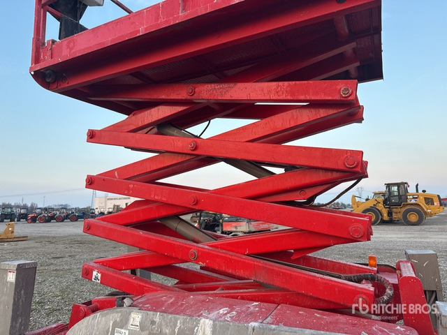 2008 Haulotte Compact12DX Diesel Scissor Lift - Škarjasta dvižna ploščad: slika 4 2008 Haulotte Compact12DX Diesel Scissor Lift - Škarjasta dvižna ploščad: slika 4