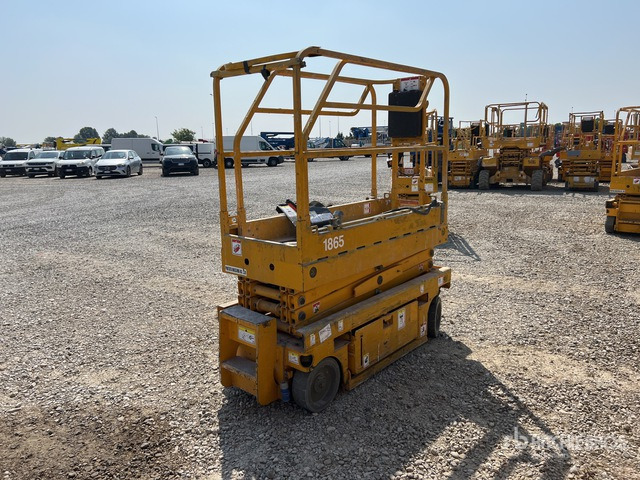 2008 Haulotte Optimum 8 Electric (Inoperable) Scissor Lift - Škarjasta dvižna ploščad: slika 3 2008 Haulotte Optimum 8 Electric (Inoperable) Scissor Lift - Škarjasta dvižna ploščad: slika 3