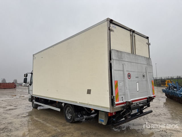 2008 Renault Midlum 220Dxi 4x2 Refrigerated Truck - Tovornjak hladilnik: slika 2 2008 Renault Midlum 220Dxi 4x2 Refrigerated Truck - Tovornjak hladilnik: slika 2