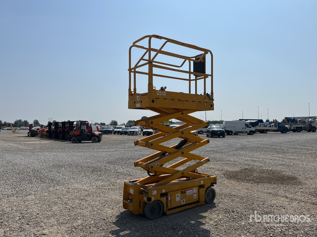 2009 Haulotte Optimum 8NT Electric Scissor Lift - Škarjasta dvižna ploščad: slika 4 2009 Haulotte Optimum 8NT Electric Scissor Lift - Škarjasta dvižna ploščad: slika 4