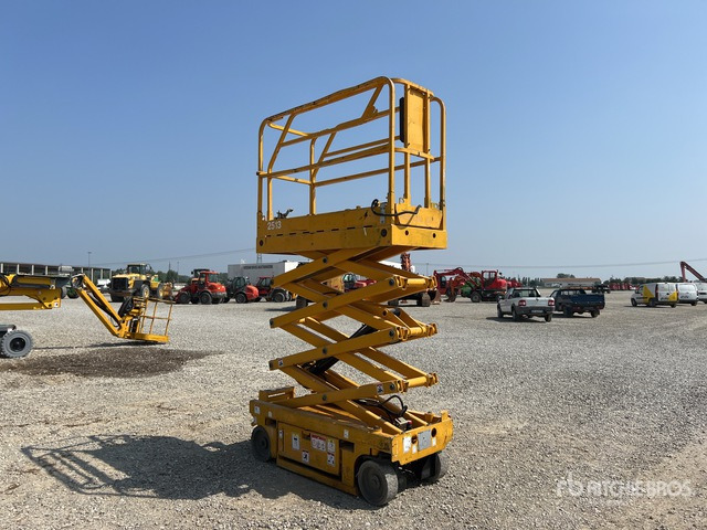 2009 Haulotte Optimum 8NT Electric Scissor Lift - Škarjasta dvižna ploščad: slika 3 2009 Haulotte Optimum 8NT Electric Scissor Lift - Škarjasta dvižna ploščad: slika 3