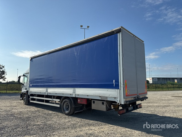 2011 Iveco Eurocargo 160E28 4x2 Curtain Side Truck - Tovornjak s ponjavo: slika 3 2011 Iveco Eurocargo 160E28 4x2 Curtain Side Truck - Tovornjak s ponjavo: slika 3