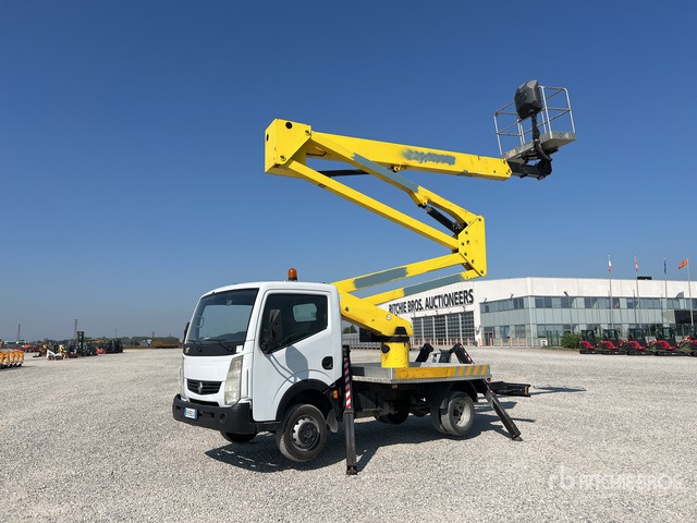 2011 Renault Maxity 2011 Socage DA324 24 m on Bucket Truck - Dvižna ploščad montirana na tovornjak: slika 1 2011 Renault Maxity 2011 Socage DA324 24 m on Bucket Truck - Dvižna ploščad montirana na tovornjak: slika 1