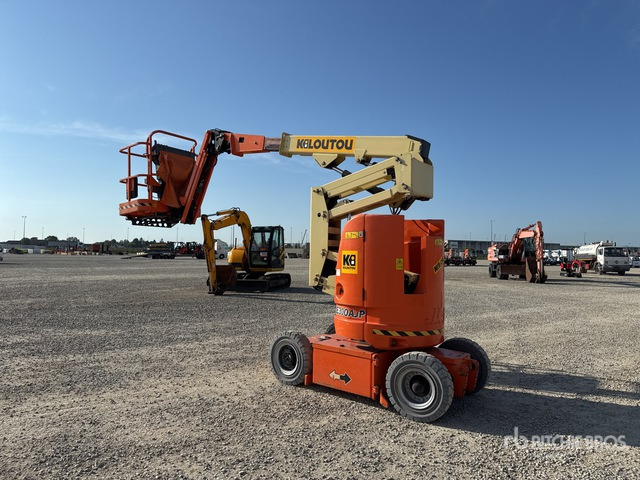 2012 JLG E300 AJP Electric Articulating Boom Lift - Zglobna dvižna ploščad: slika 3 2012 JLG E300 AJP Electric Articulating Boom Lift - Zglobna dvižna ploščad: slika 3