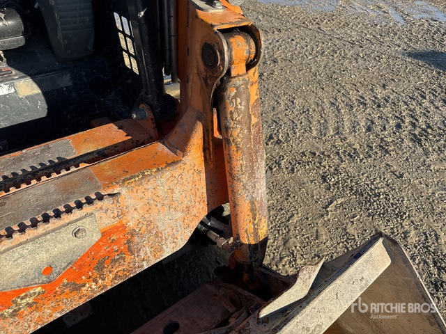 2012 Komatsu SK714-2 Skid Steer Loader - Mini nakladalec: slika 4 2012 Komatsu SK714-2 Skid Steer Loader - Mini nakladalec: slika 4