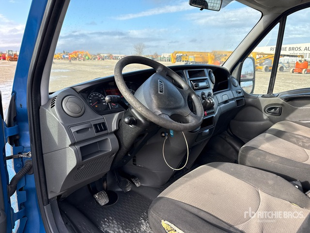 2015 Iveco Daily 35C11 Flatbed Truck - Tovornjak s kesonom: slika 4 2015 Iveco Daily 35C11 Flatbed Truck - Tovornjak s kesonom: slika 4