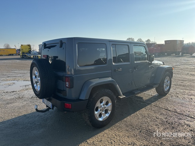 2015 Jeep Wrangler Unlimited Sahara 2.8 CRD 4WD auto 147KW/200CV SUV - SUV: slika 3 2015 Jeep Wrangler Unlimited Sahara 2.8 CRD 4WD auto 147KW/200CV SUV - SUV: slika 3