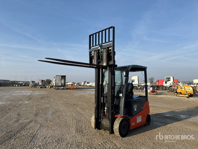 2015 Toyota 8FNMKT25 Electric Forklift - Električni viličar: slika 1 2015 Toyota 8FNMKT25 Electric Forklift - Električni viličar: slika 1