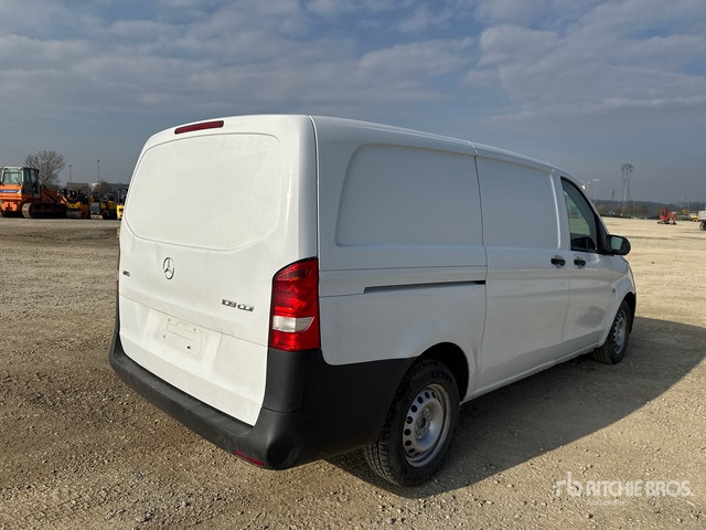 2016 Mercedes-Benz Vito Cargo Van - Tovornjak zabojnik: slika 4 2016 Mercedes-Benz Vito Cargo Van - Tovornjak zabojnik: slika 4