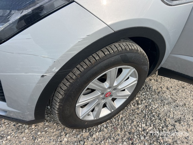 2019 Jaguar E-Pace D150 Automobile - Avtomobil: slika 5 2019 Jaguar E-Pace D150 Automobile - Avtomobil: slika 5