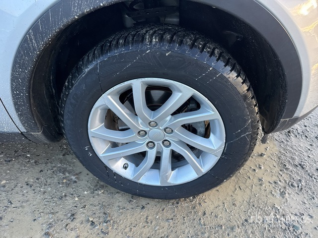 2019 Land Rover Discovery Sport 2.0 TD4 150CV SE 4WD SUV - SUV: slika 4 2019 Land Rover Discovery Sport 2.0 TD4 150CV SE 4WD SUV - SUV: slika 4