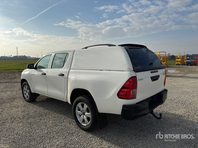 2020 Toyota Hilux Crew Cab Pickup - Poltovornjak: slika 4 2020 Toyota Hilux Crew Cab Pickup - Poltovornjak: slika 4