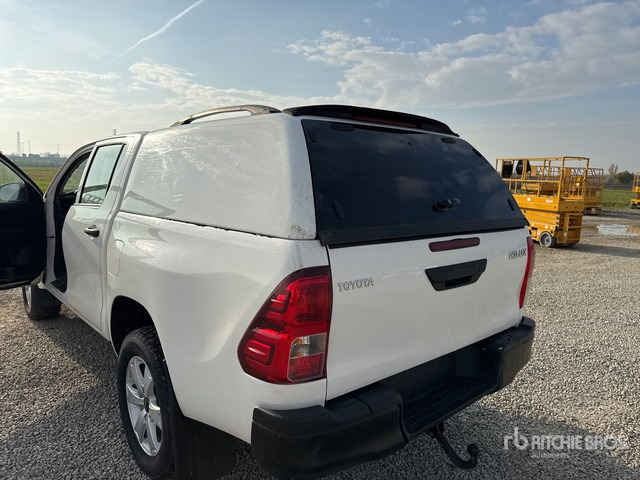 2020 Toyota Hilux Crew Cab Pickup - Poltovornjak: slika 5 2020 Toyota Hilux Crew Cab Pickup - Poltovornjak: slika 5