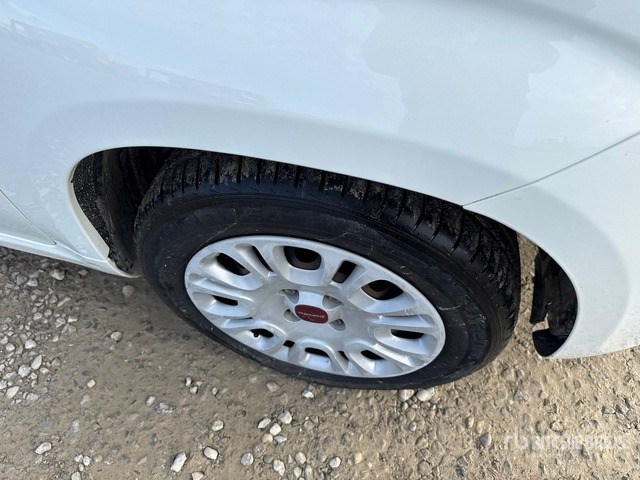 2021 Fiat Panda BERLINA 1.0 70CV HYBRID EURO 6D ... Automobile - Avtomobil: slika 4 2021 Fiat Panda BERLINA 1.0 70CV HYBRID EURO 6D ... Automobile - Avtomobil: slika 4