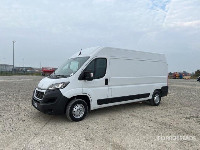 2021 Peugeot Boxer 333 L3H2 2.2 BLUEHDI 140CV S&S Van Truck - Furgon: slika 3 2021 Peugeot Boxer 333 L3H2 2.2 BLUEHDI 140CV S&S Van Truck - Furgon: slika 3