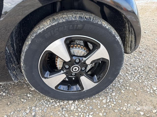 2021 SMART Fortwo COUP EQ 60KW PASSION Automobile - Avtomobil: slika 4 2021 SMART Fortwo COUP EQ 60KW PASSION Automobile - Avtomobil: slika 4