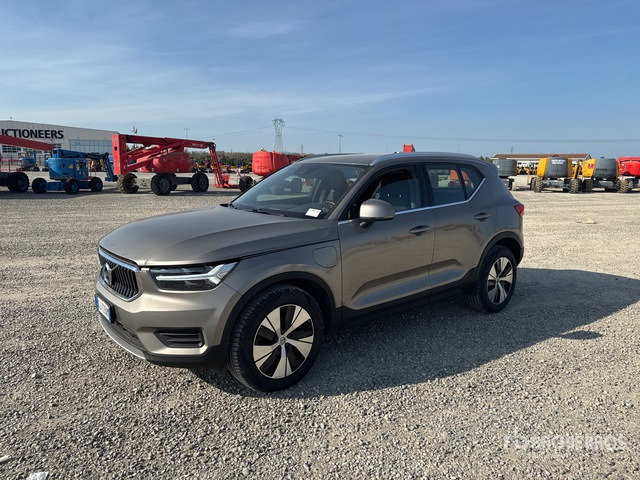 2022 Volvo XC40 T4 PLUG-IN HYBRID AUTO RECH INS ... SUV - SUV: slika 2 2022 Volvo XC40 T4 PLUG-IN HYBRID AUTO RECH INS ... SUV - SUV: slika 2