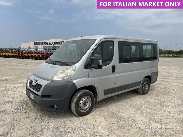 2008 Peugeot Boxer 9-Seat Bus - Avtobus: slika 3 2008 Peugeot Boxer 9-Seat Bus - Avtobus: slika 3