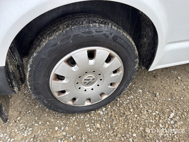 2014 Volkswagen Transporter Ambulance - Drugi stroj: slika 5 2014 Volkswagen Transporter Ambulance - Drugi stroj: slika 5