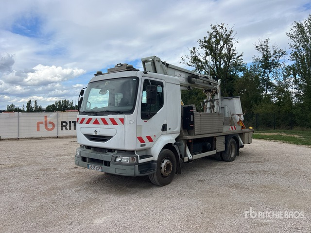 2005 Renault Midlum 220 DCI 2004 Comilev EN210TP on 4x2 Cam ... Bucket Truck - Dvižna ploščad montirana na tovornjak: slika 1 2005 Renault Midlum 220 DCI 2004 Comilev EN210TP on 4x2 Cam ... Bucket Truck - Dvižna ploščad montirana na tovornjak: slika 1