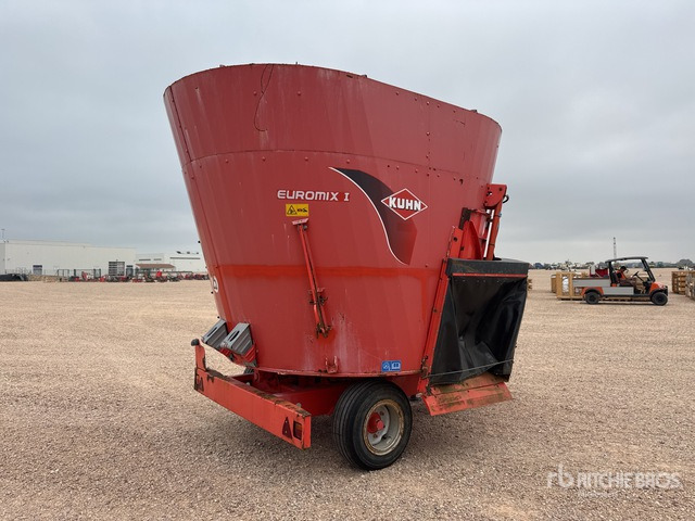2008 Kuhn Euromix I 1270 Melangeuse Distributrice Livestock Feeder - Mešalnik za krmo: slika 4 2008 Kuhn Euromix I 1270 Melangeuse Distributrice Livestock Feeder - Mešalnik za krmo: slika 4