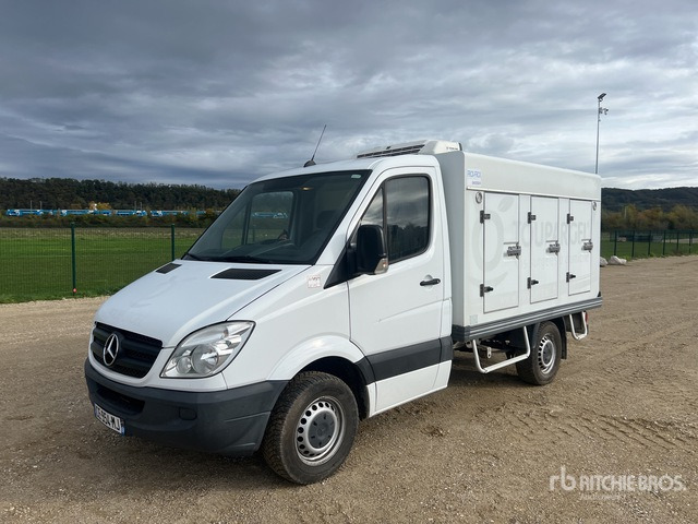 2012 Mercedes-Benz Sprinter 4x2 Camion Frigorifique 4x2 Refrigerated Truck - Tovornjak hladilnik: slika 1 2012 Mercedes-Benz Sprinter 4x2 Camion Frigorifique 4x2 Refrigerated Truck - Tovornjak hladilnik: slika 1