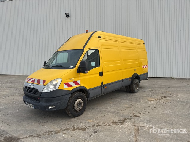 2014 Iveco 70C17 4x2 Camion Atelier Service 4x2 Service Truck - Furgon, Komunalno/ Posebno vozilo: slika 2 2014 Iveco 70C17 4x2 Camion Atelier Service 4x2 Service Truck - Furgon, Komunalno/ Posebno vozilo: slika 2