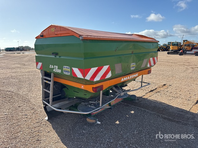 2016 Amazone ZATS 4200 Hydro 54 m 3-Point 4200 L Epandeur A ... Fertilizer Spreader - Trosilnik gnojila: slika 4 2016 Amazone ZATS 4200 Hydro 54 m 3-Point 4200 L Epandeur A ... Fertilizer Spreader - Trosilnik gnojila: slika 4