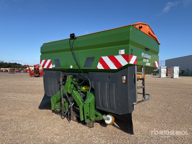2017 Amazone ZA-TS 4200 54 m 3-Point 4200 L Epandeur A ... Fertilizer Spreader - Trosilnik gnojila: slika 4 2017 Amazone ZA-TS 4200 54 m 3-Point 4200 L Epandeur A ... Fertilizer Spreader - Trosilnik gnojila: slika 4