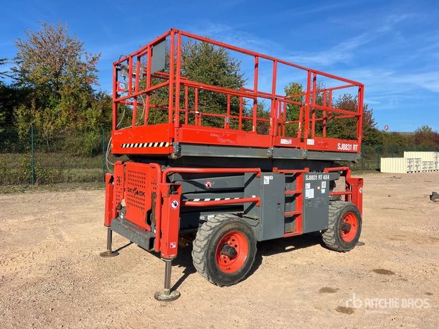 2019 Skyjack SJ8831 RT 4x4 Nacelle Ciseaux Scissor Lift - Škarjasta dvižna ploščad: slika 2 2019 Skyjack SJ8831 RT 4x4 Nacelle Ciseaux Scissor Lift - Škarjasta dvižna ploščad: slika 2
