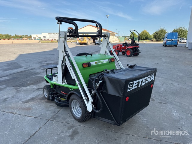 2023 Etesia HYDRO 124 DX 4x4 Tondeuse Ventrale Lawn Mower - Vrtna kosilnica: slika 3 2023 Etesia HYDRO 124 DX 4x4 Tondeuse Ventrale Lawn Mower - Vrtna kosilnica: slika 3