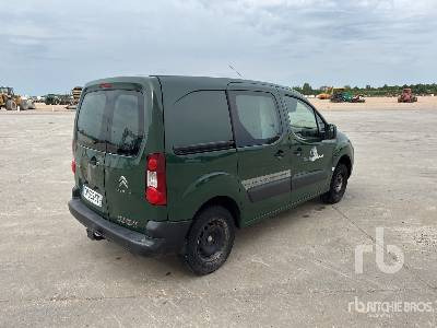 CITROEN BERLINGO Vehicule Utilitaire (Inoperable) - Furgon: slika 3 CITROEN BERLINGO Vehicule Utilitaire (Inoperable) - Furgon: slika 3