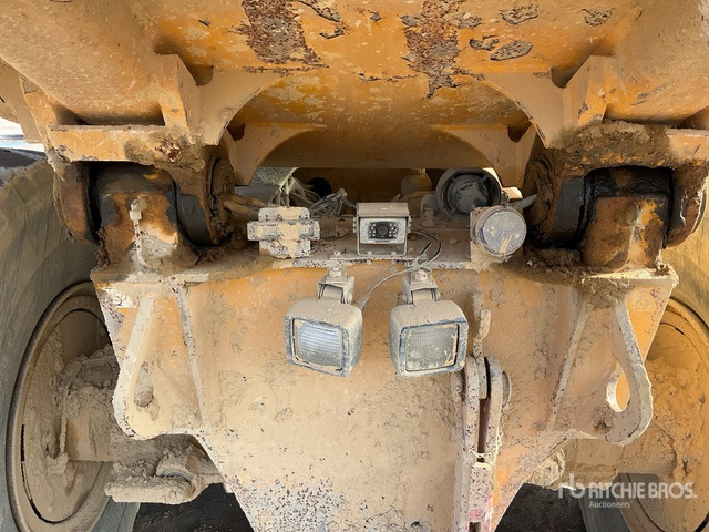 2004 Volvo A25D 6x6 Articulated Dump Truck - Zglobni demper: slika 5 2004 Volvo A25D 6x6 Articulated Dump Truck - Zglobni demper: slika 5
