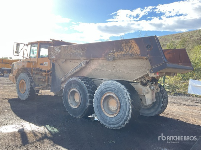 2004 Volvo A25D 6x6 Articulated Dump Truck - Zglobni demper: slika 3 2004 Volvo A25D 6x6 Articulated Dump Truck - Zglobni demper: slika 3