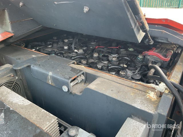 2006 Aislemaster 20SE 2006 Aislemaster 20SE Electric Forklift Electric Forklift - Električni viličar: slika 5 2006 Aislemaster 20SE 2006 Aislemaster 20SE Electric Forklift Electric Forklift - Električni viličar: slika 5