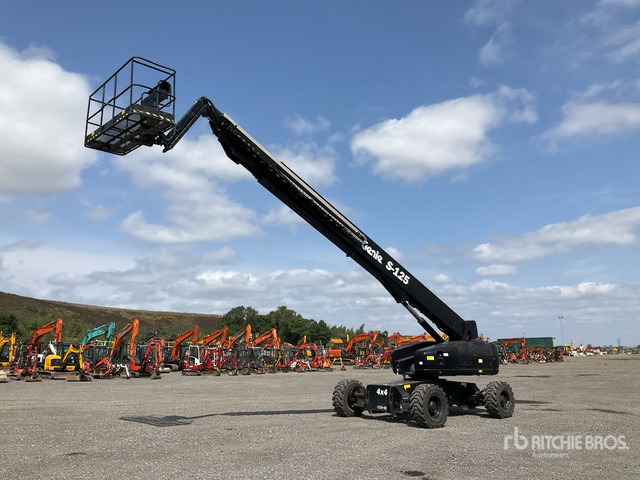2009 Genie S125 4WD Diesel Articulating Boom Lift - Zglobna dvižna ploščad: slika 1 2009 Genie S125 4WD Diesel Articulating Boom Lift - Zglobna dvižna ploščad: slika 1