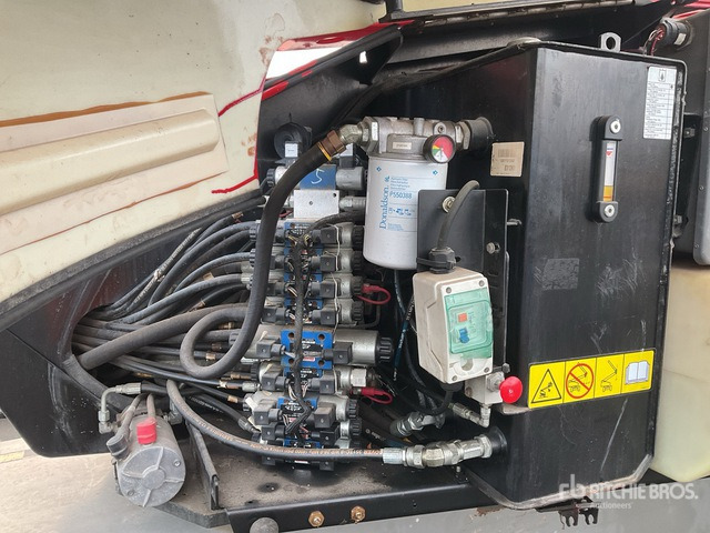 2012 JLG 600AJ 4WD Diesel Articulating Boom Lift - Zglobna dvižna ploščad: slika 5 2012 JLG 600AJ 4WD Diesel Articulating Boom Lift - Zglobna dvižna ploščad: slika 5