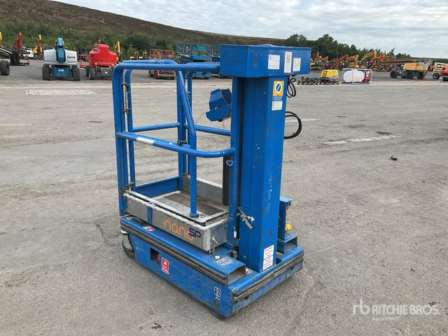 2012 Power Tower Nano SP Vertical Mast Lift - Vertikalni dvižni teleskop: slika 3 2012 Power Tower Nano SP Vertical Mast Lift - Vertikalni dvižni teleskop: slika 3
