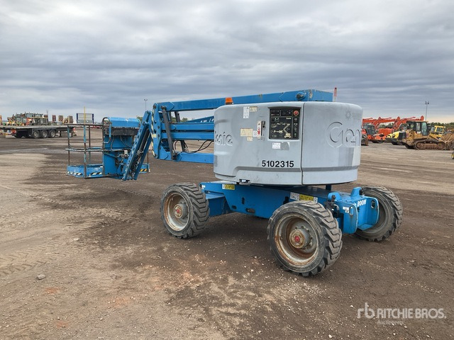 2014 Genie Z45/25J 4WD Diesel Articulating Boom Lift - Zglobna dvižna ploščad: slika 4 2014 Genie Z45/25J 4WD Diesel Articulating Boom Lift - Zglobna dvižna ploščad: slika 4